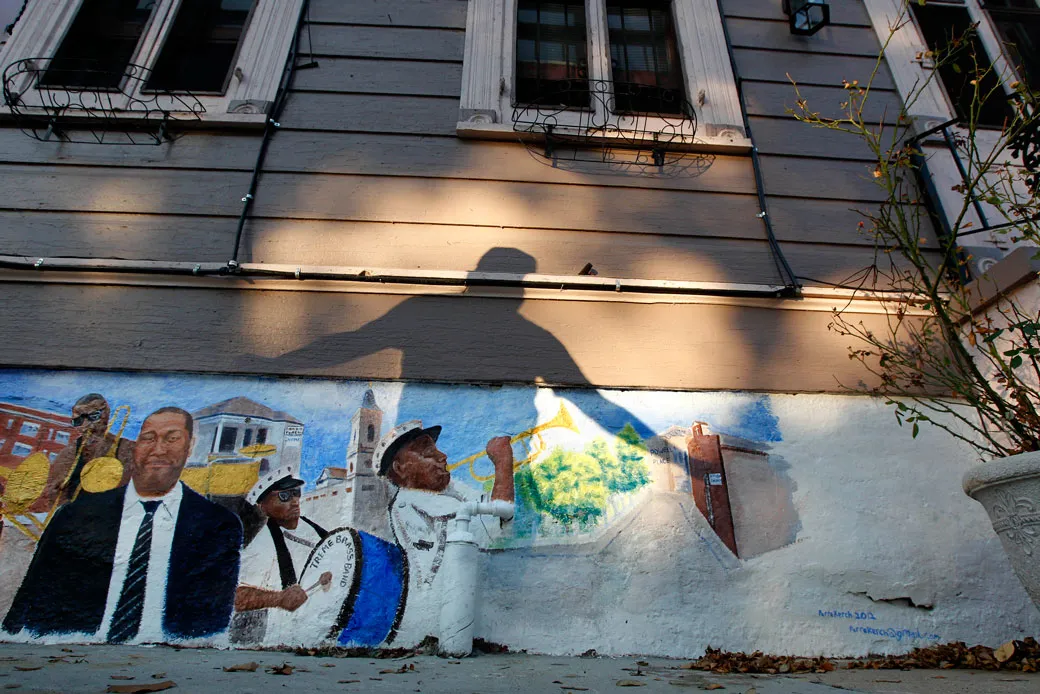 The Effects of Sanctuary Policies on Crime and the Economy